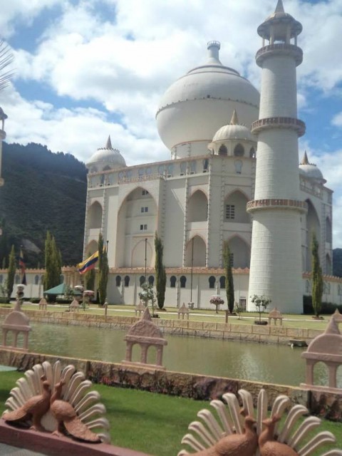 Colombia has a Taj Mahal too. Thanks to Paola Cruz for the photo. 