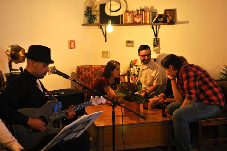 Live music and conversation at the Cliché (photo courtesy of Café Cliché)