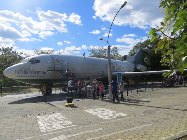 The Avión attraction at Parque Norte