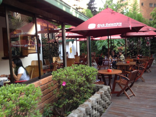 Outdoor area at El Café de Otraparte