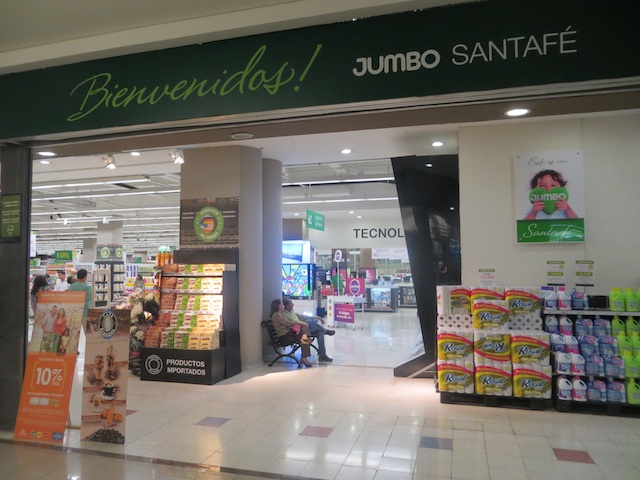Jumbo supermarket in Santafé