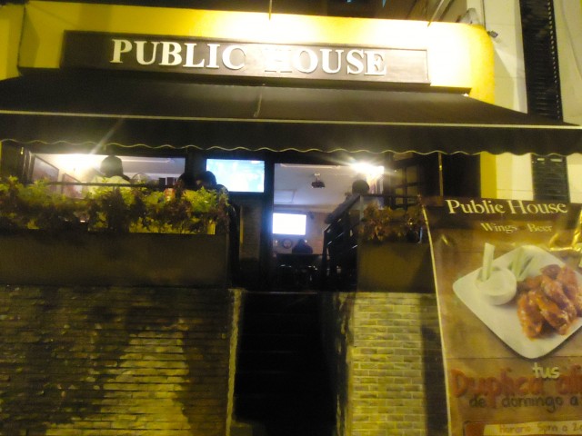 Public House on La 33