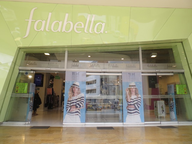 Entrance to Falabella in San Diego mall