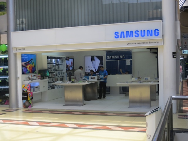 Samsung store in Monterrey mall