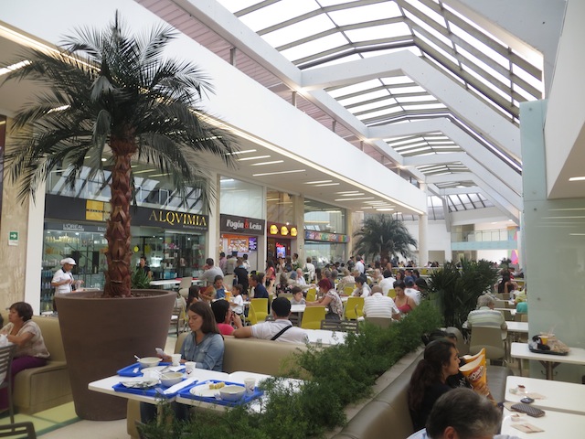 The second floor food court in Unicentro mall