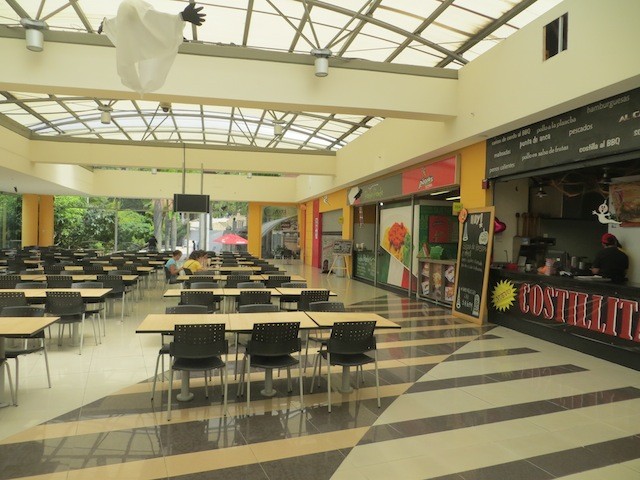 The food court in Aves Maria, before lunchtime