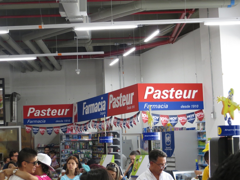Pasteur pharmacy inside Euro