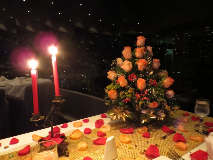 Flower arrangement for a romantic dinner at Tony Romas