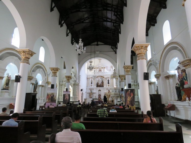 Inside Iglesia de la Veracruz