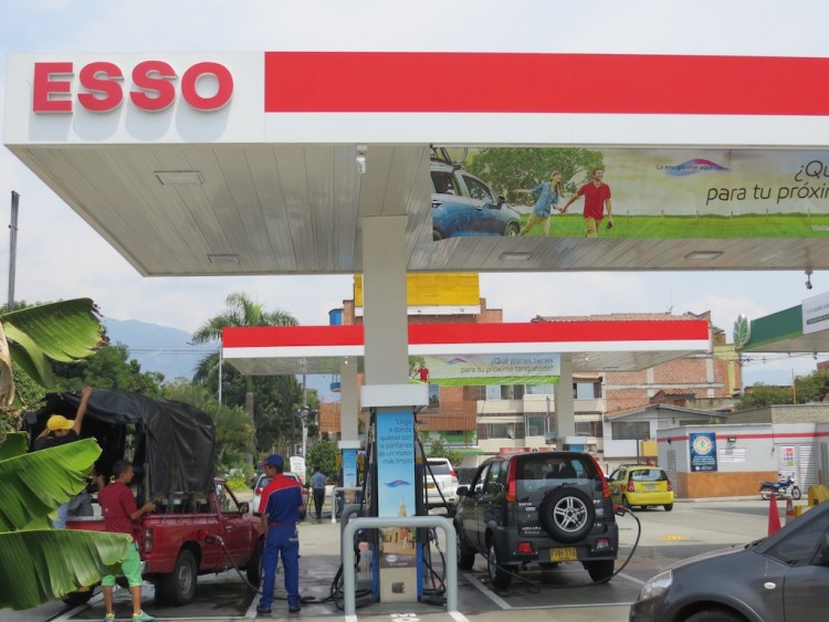 Esso gas station in Belén