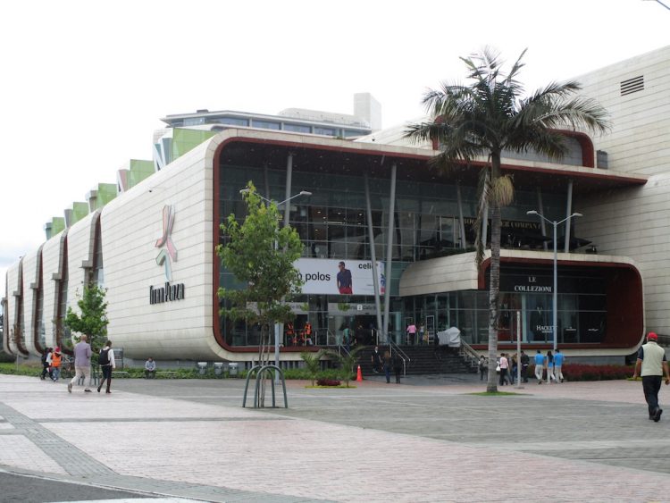 Titan Plaza, one of the newest malls in Bogotá, opened in 2012