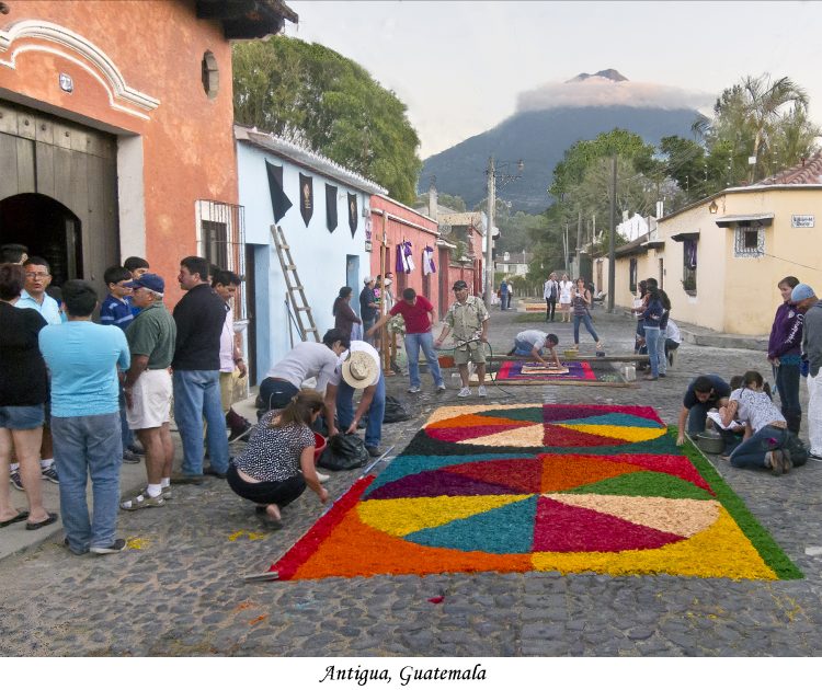 guatemala street_volcan