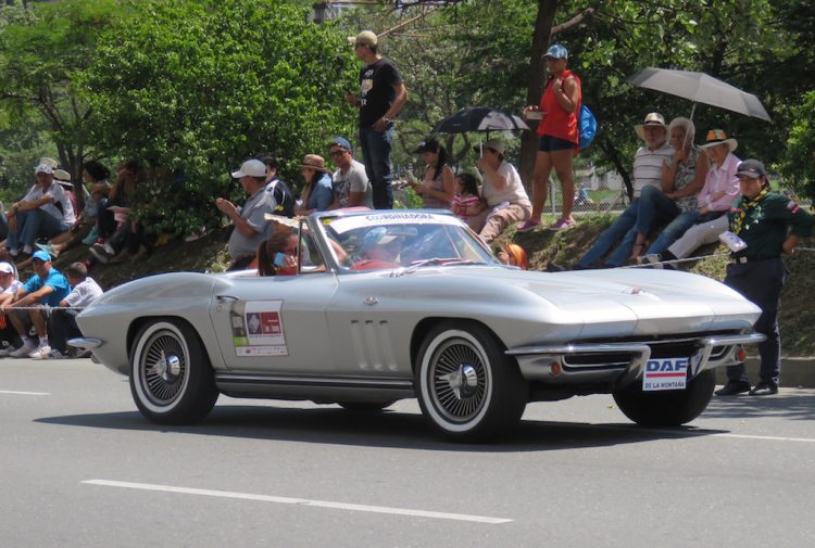 1966 Chevrolet Corvette – one of several Corvettes in the parade