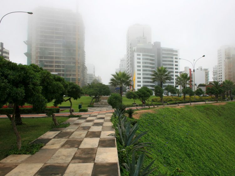 Typical fog in Lima during six-month winter, photo by Indisdepe