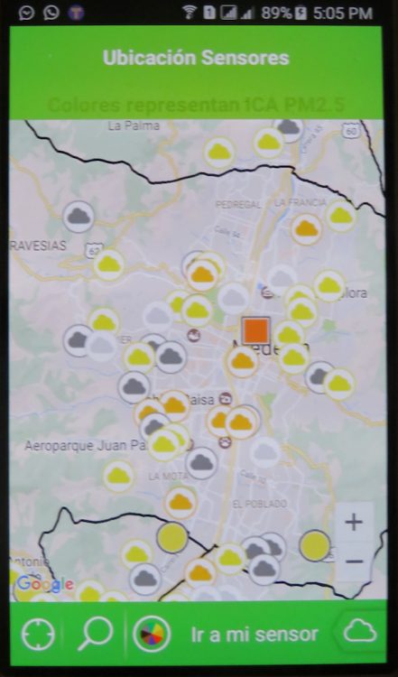Ciudadanos Cientificos Mobile App showing pollution levels at monitoring stations