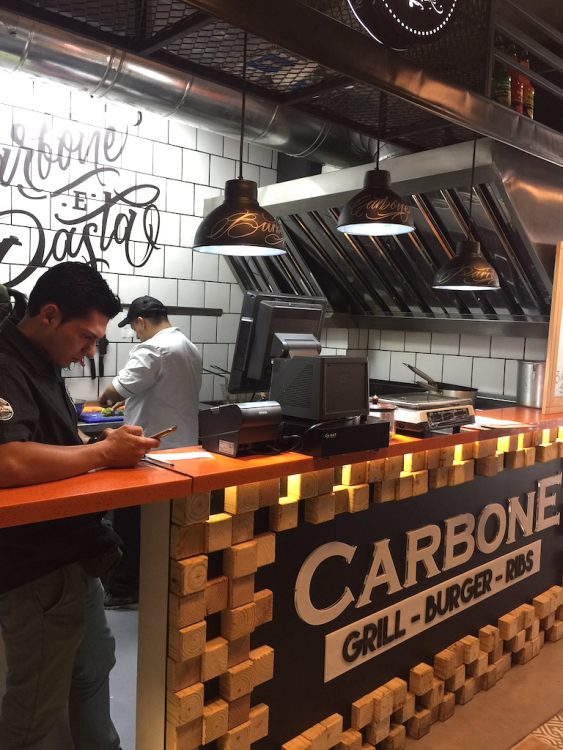 Carbone E Pasta, hamburgers, steaks and ribs