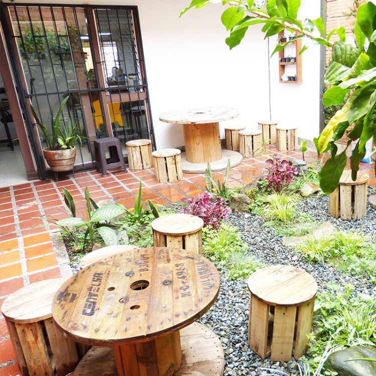 Outdoor dining area at Coecoworking (photo courtesy of Coecoworking)