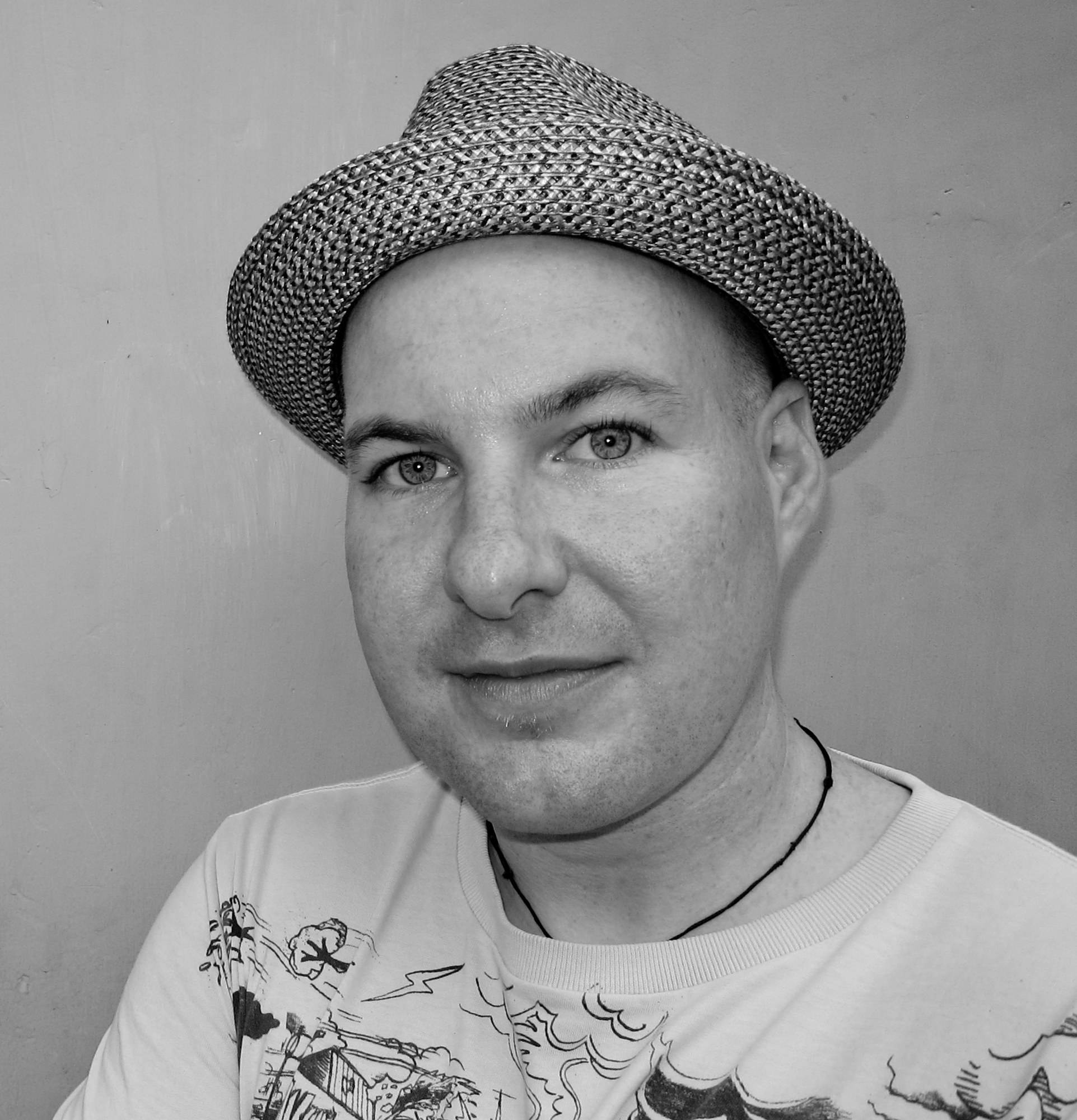 Dave bw Medellin Living