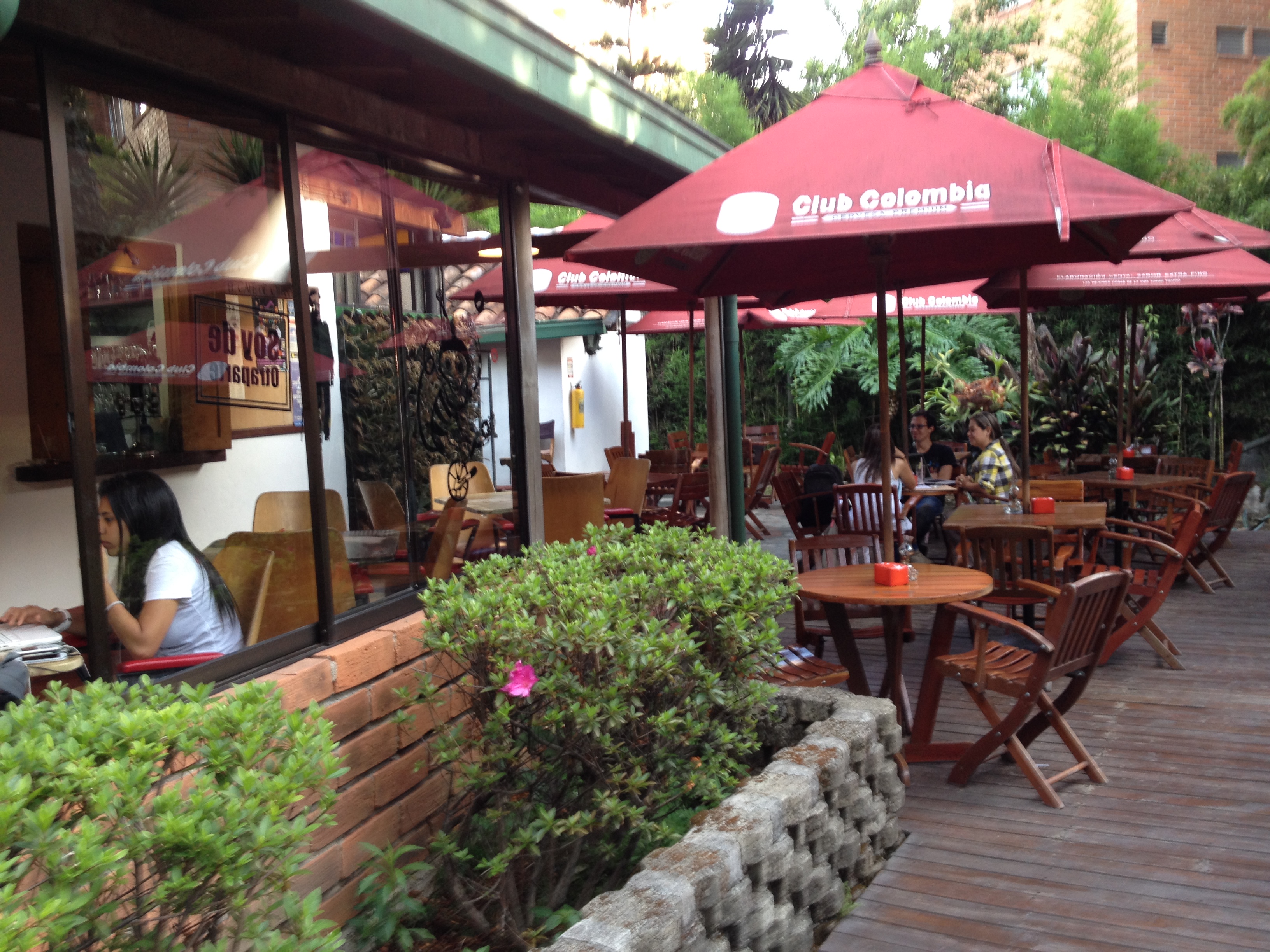 Tranquil Outdoor Area at El Cafe de Otraparte