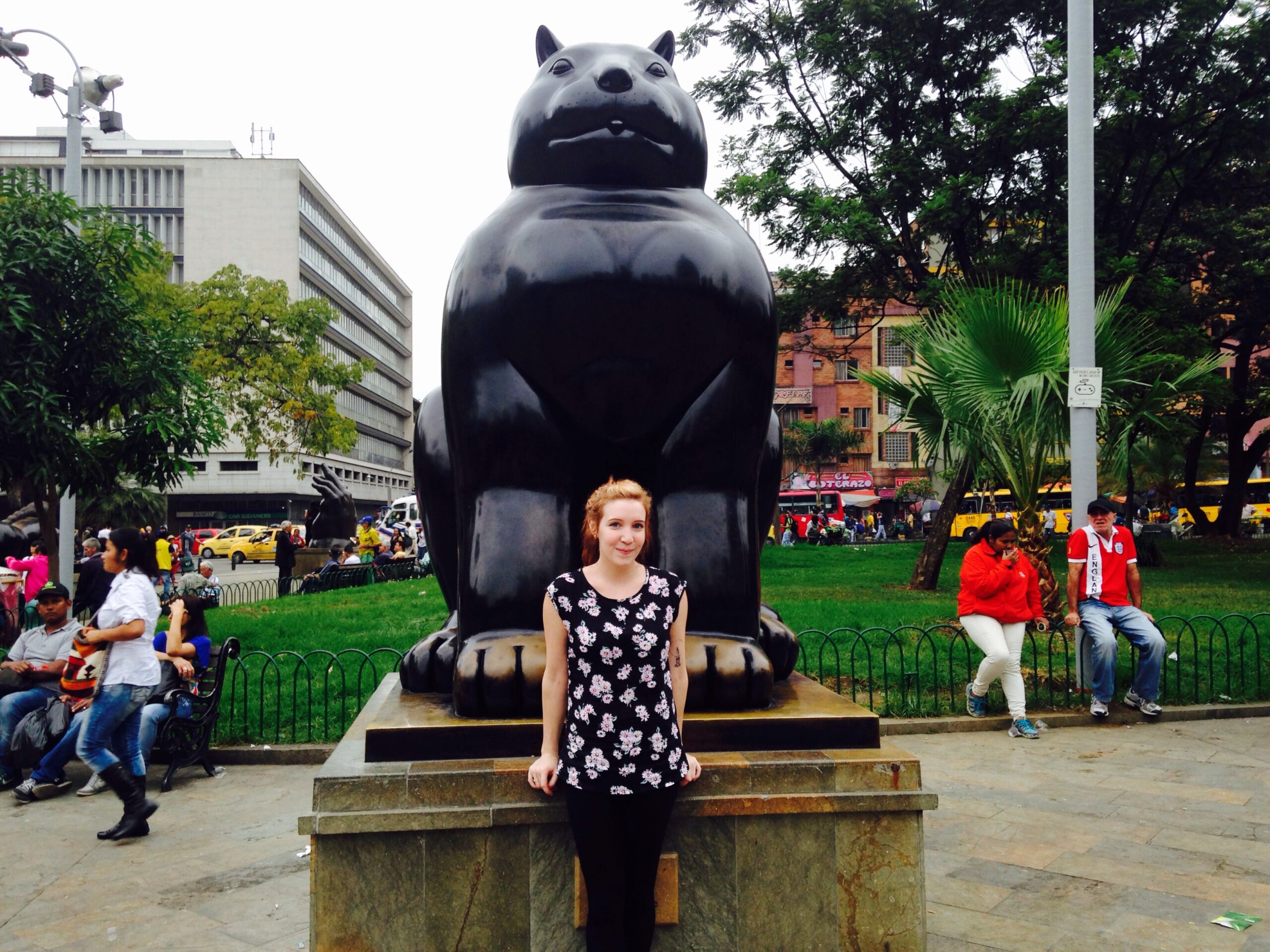 Botero sculpture What are you dreaming about, big black cat?