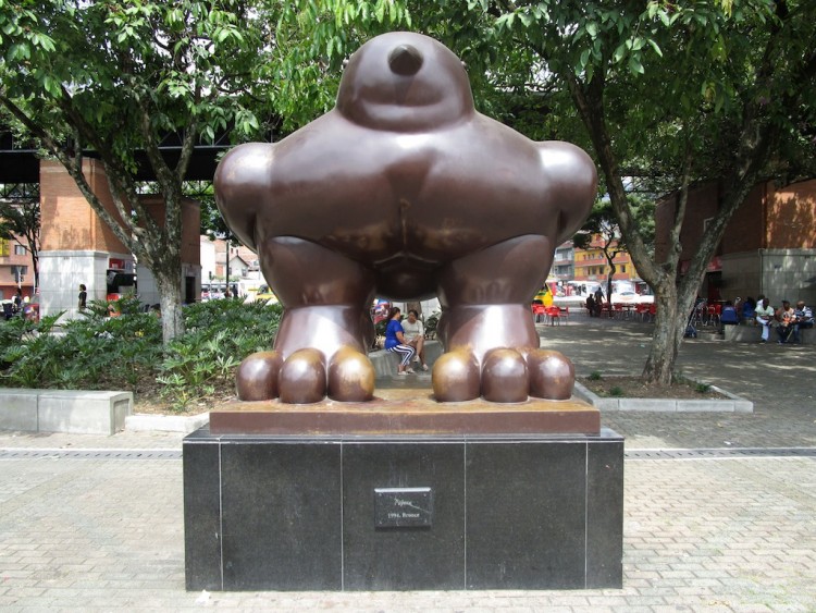 The replacement Botero bird statue