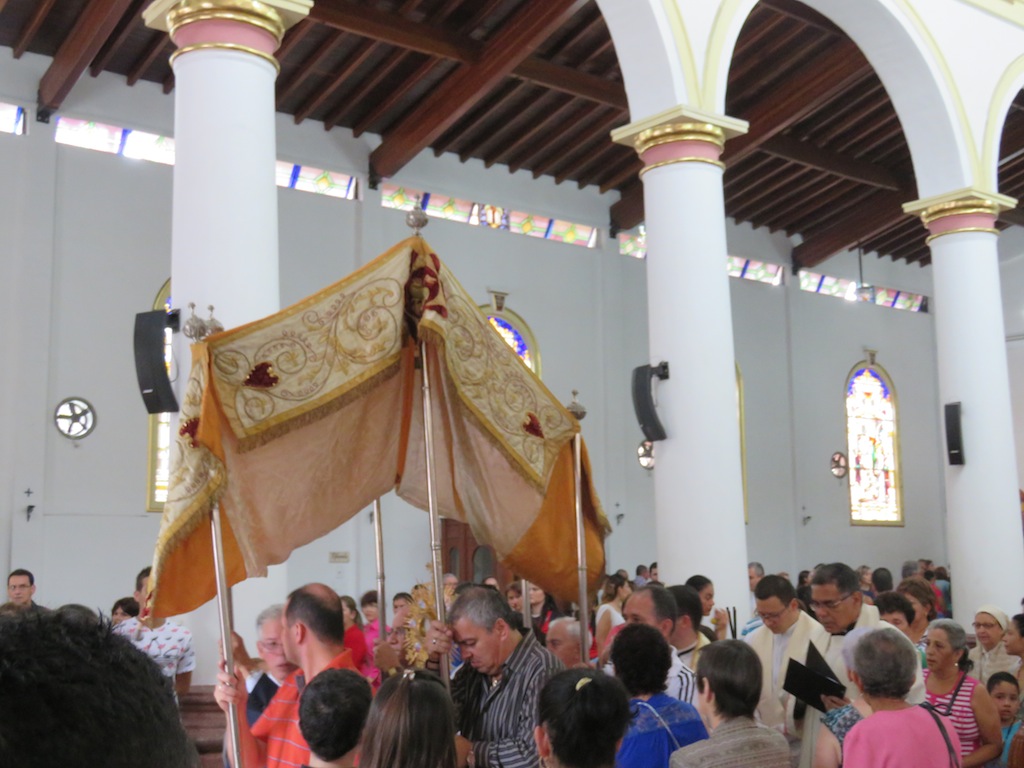 Procession in the Parish Church of Santa Ana (photo: Jeff Paschke)