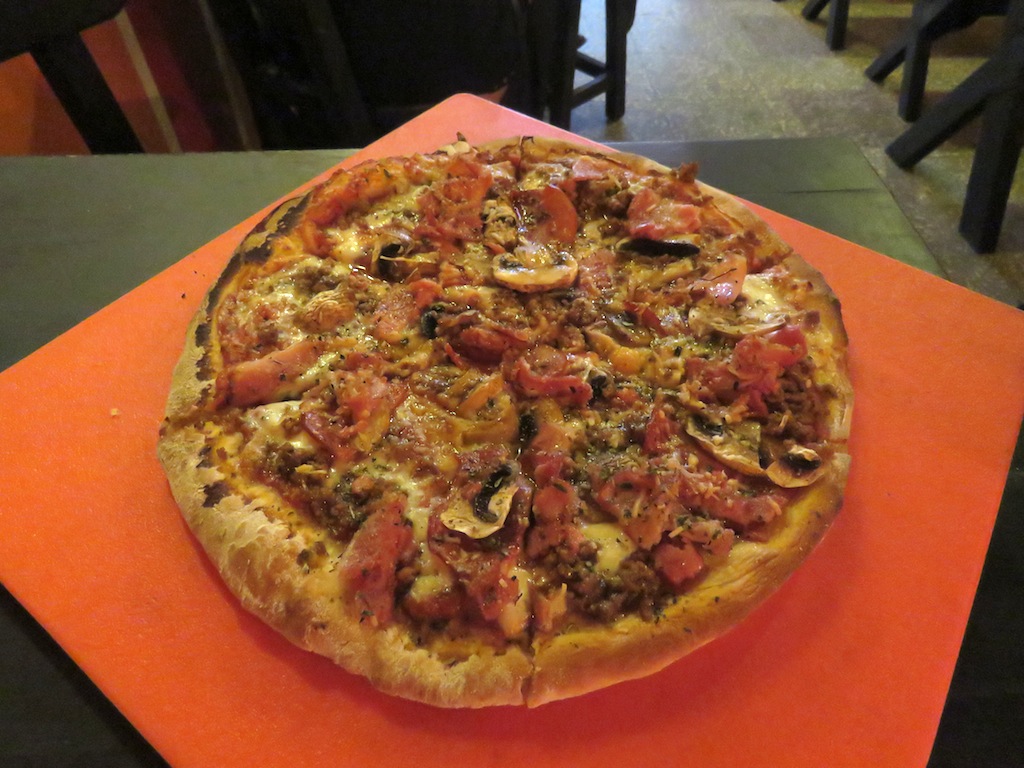 Amantes de la Carne pizza