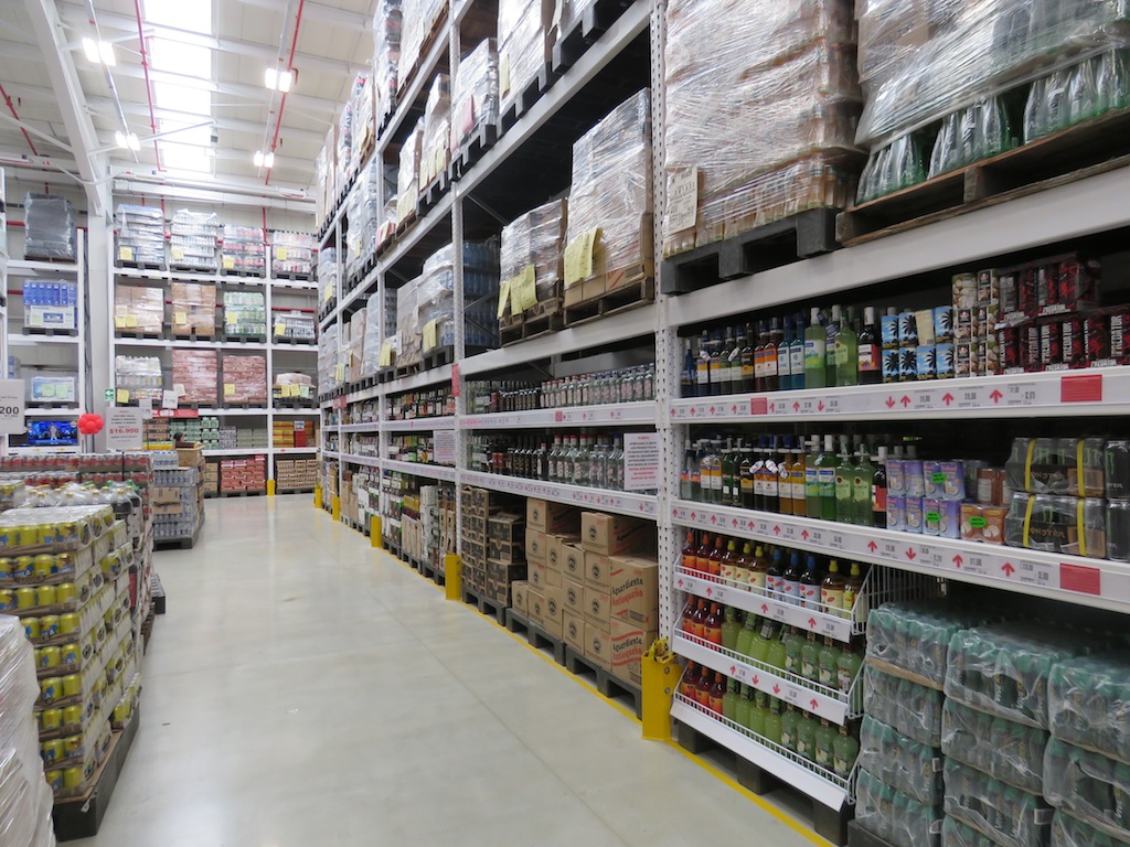 Makro Opens New Warehouse Store in Medellín Near El Poblado