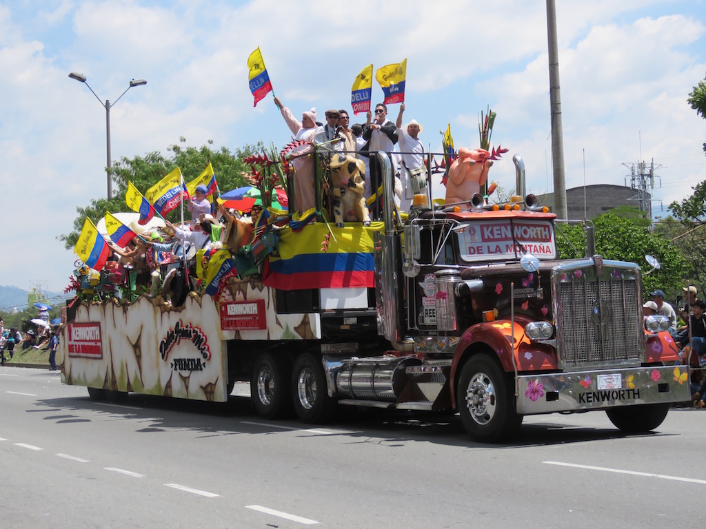 There were also a few party semis in the beginning of the parade