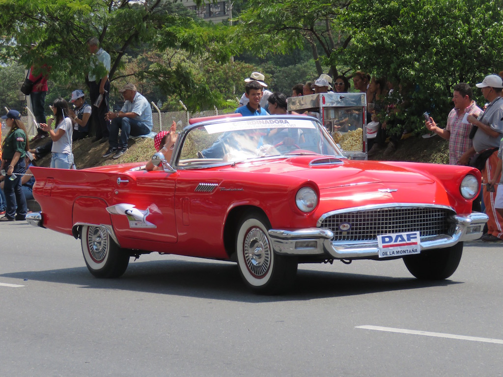 1957 Ford Thunderbird