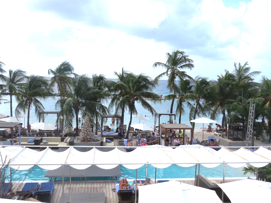 Madero Beach with many amenities