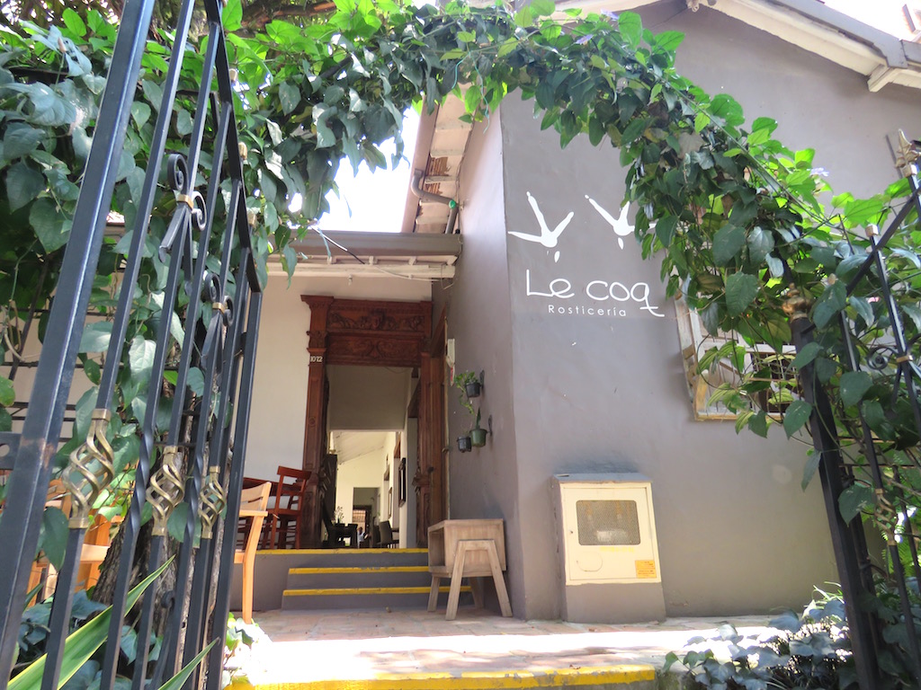 Entrance to Le Coq in the Manila barrio in El Poblado