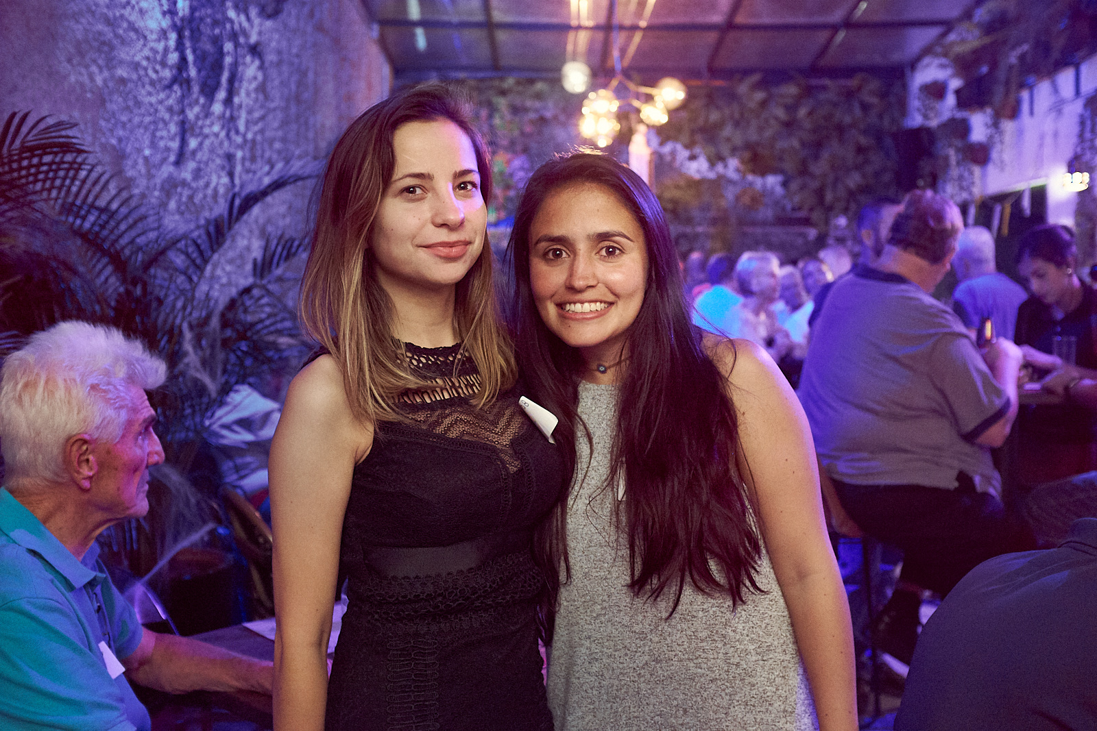 Coworkers Ioana and Alejandra (photo by Markus Mayer)