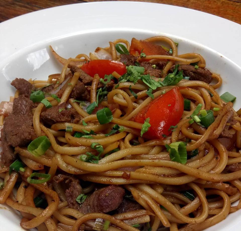 The colorful tallarin saltado