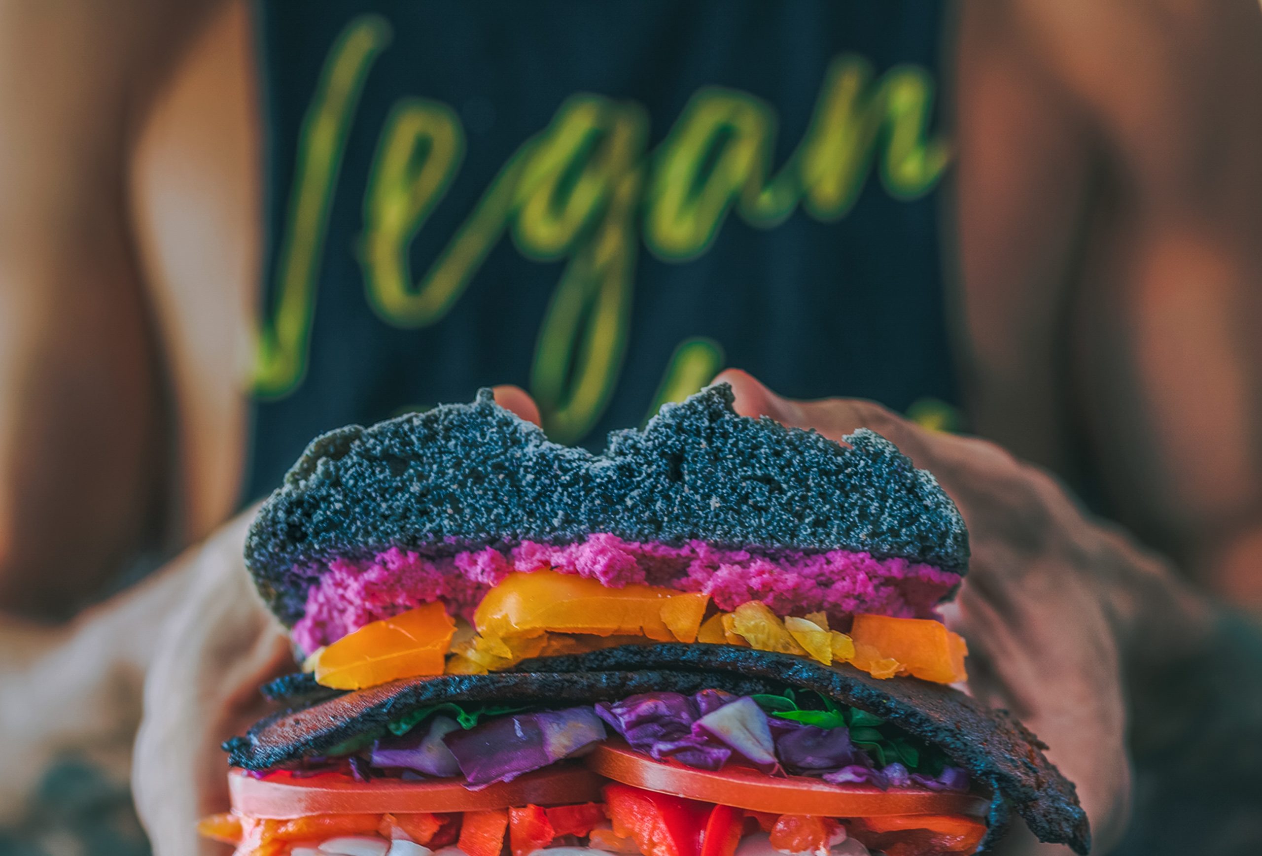 Los mejores restaurantes veganos y vegetarianos en Medellín (¡más qué pedir!)