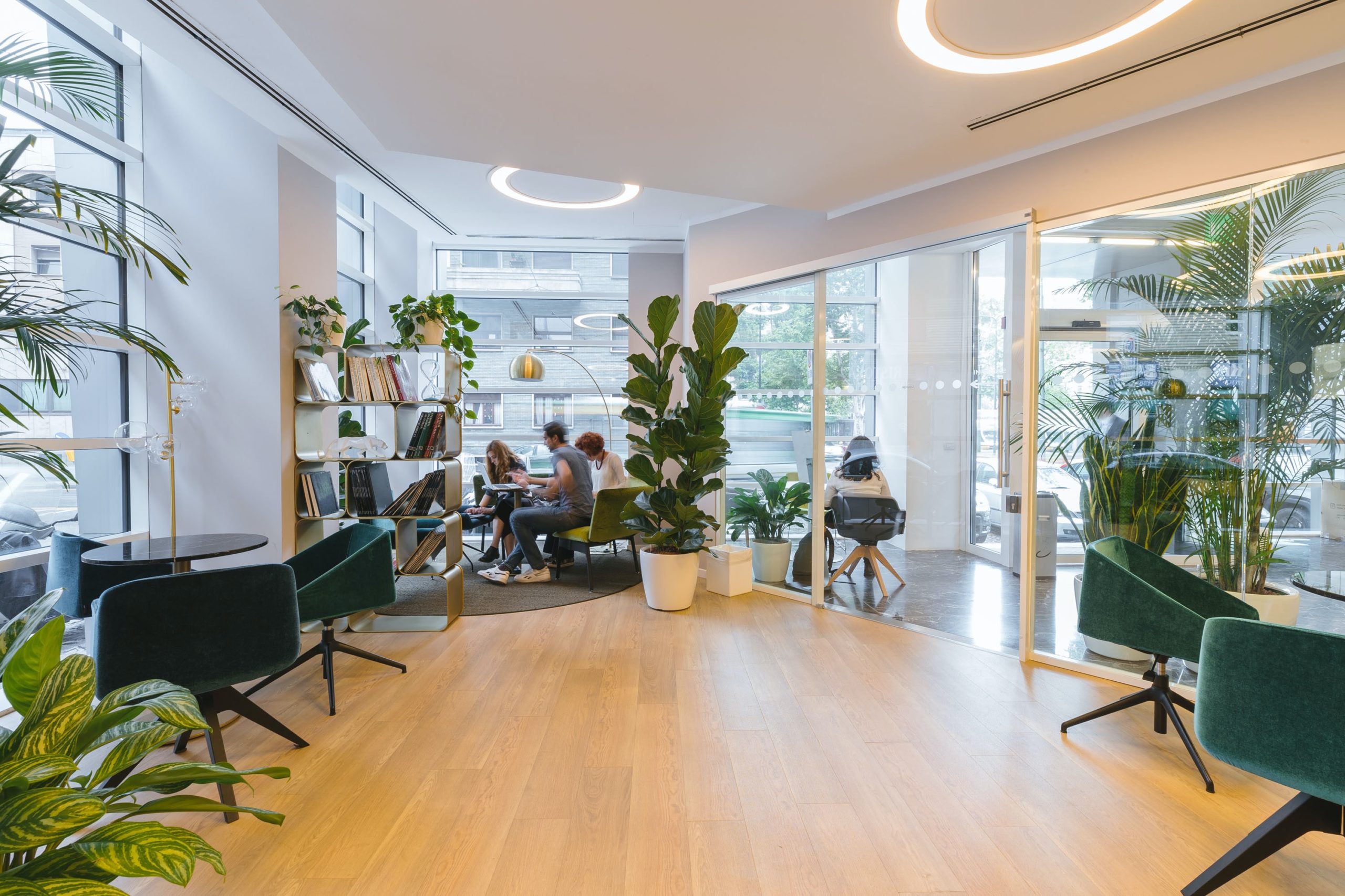 Conéctate y haz trabajo profundo en Factory Lofts Coworking