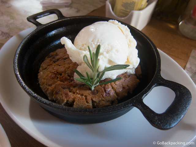 Chocolate chip cookie with vanilla ice cream