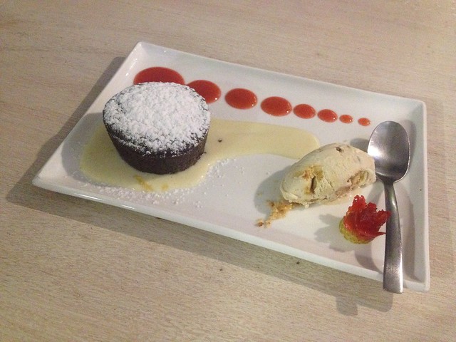 Chocolate fondant with ice cream