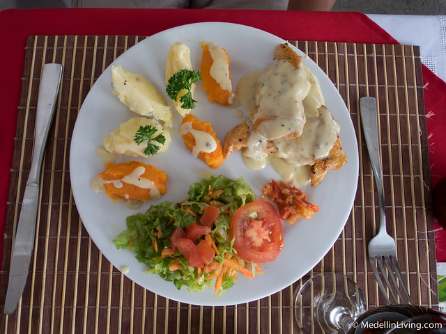 Chicken in blue cheese sauce