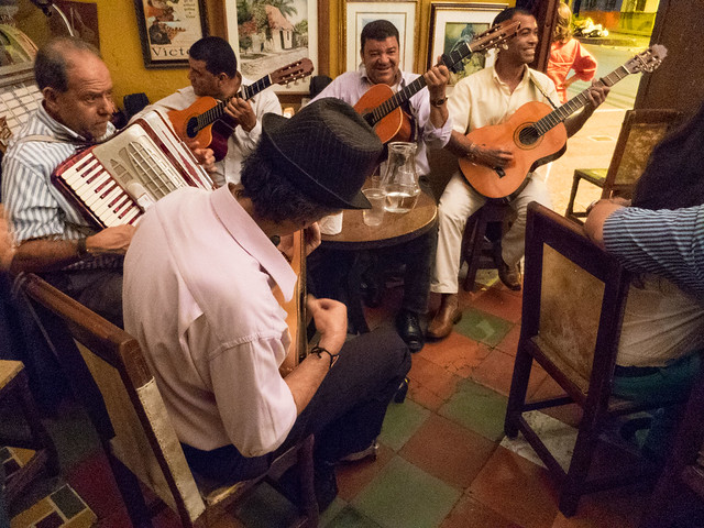 Live tango at La Cabaña del Recuerdo