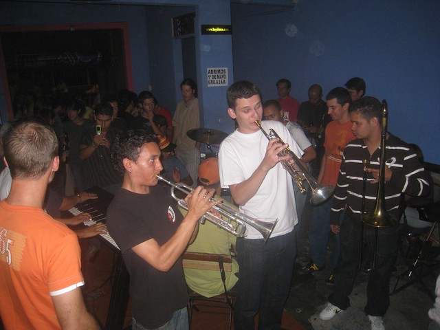 Salsa band