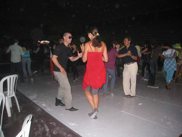 Astrid dances on 2 with Junior 