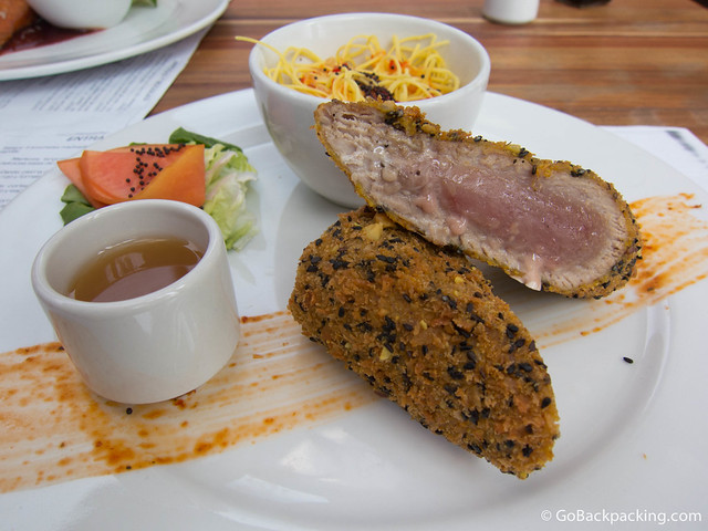 Jerk tuna with citric sauce, spicy noodles, and salad
