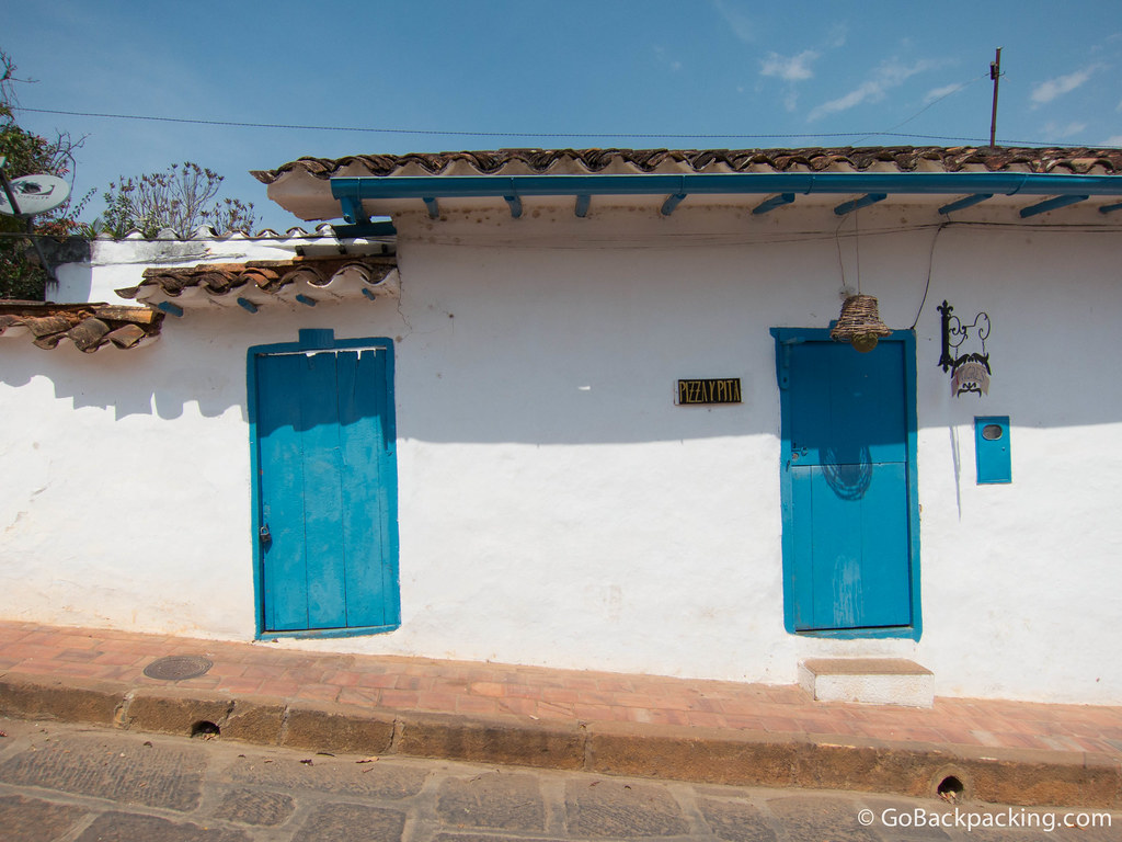 Entrance to the Pizza y Pita restaurant, which was closed along with most businesses on Monday (the one day I decide to visit)