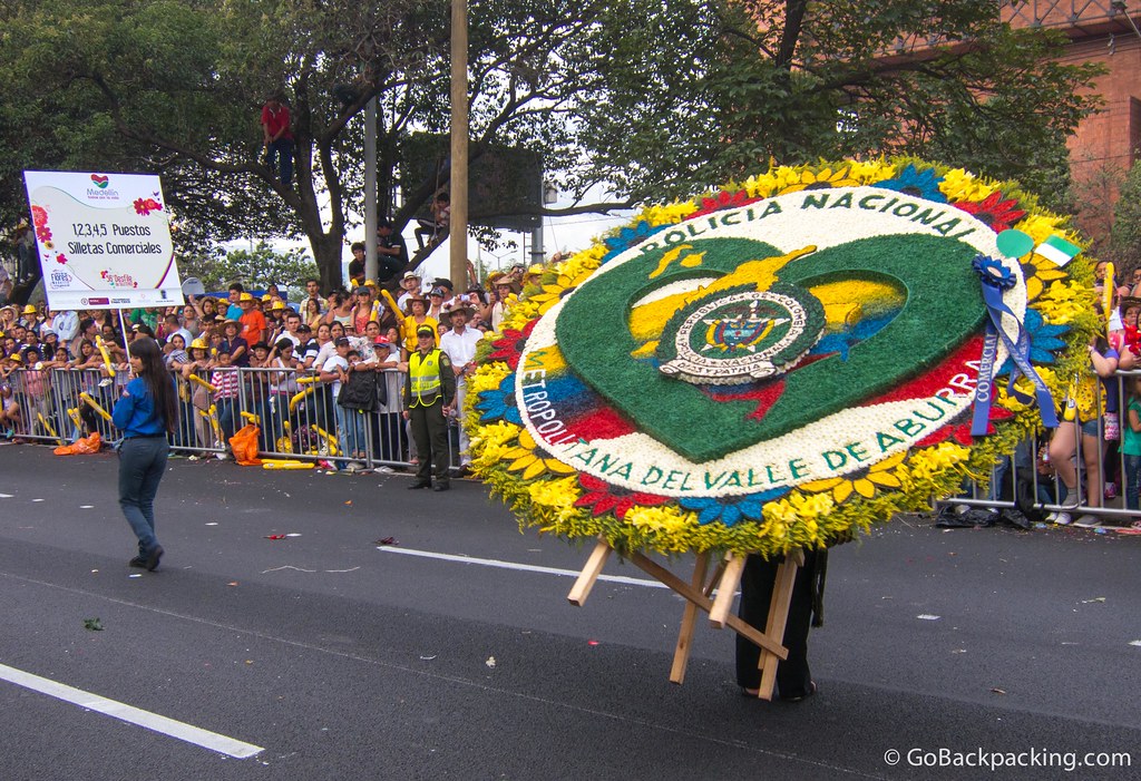 1st place in the Commercial group went to a silleta honoring the local  police